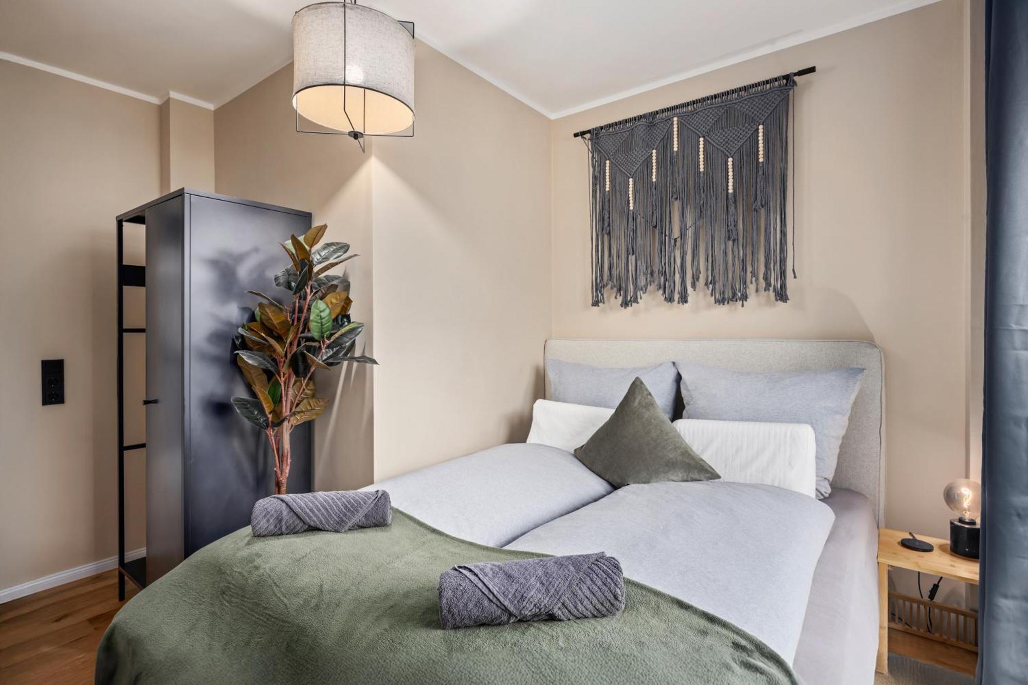 ツウィッカウEdler Wohnraum Schwanenteich-Penthouse Mit Garage, Grill, Kaffeevollautomat, Klima, Lift & Terrasseアパートメント エクステリア 写真
